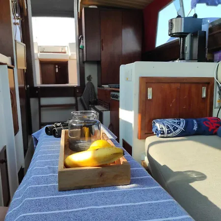 船屋 Na Jachcie, Gdansk, Trojmiasto, House Boat, Dom Na Wodzie, 2 Cabin, Goracy Prysznic Hot Shower, Wc, Rejs Gratis, Free Cruise Included 格但斯克