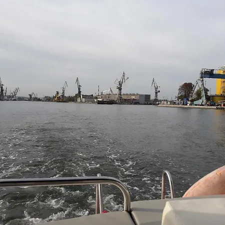 보트호텔 Na Jachcie, Gdansk, Trojmiasto, House Boat, Dom Na Wodzie, 2 Cabin, Goracy Prysznic Hot Shower, Wc, Rejs Gratis, Free Cruise Included *