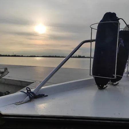 보트호텔 Na Jachcie, Gdansk, Trojmiasto, House Boat, Dom Na Wodzie, 2 Cabin, Goracy Prysznic Hot Shower, Wc, Rejs Gratis, Free Cruise Included 그단스크