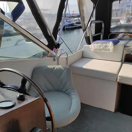 보트호텔 Na Jachcie, Gdansk, Trojmiasto, House Boat, Dom Na Wodzie, 2 Cabin, Goracy Prysznic Hot Shower, Wc, Rejs Gratis, Free Cruise Included 그단스크